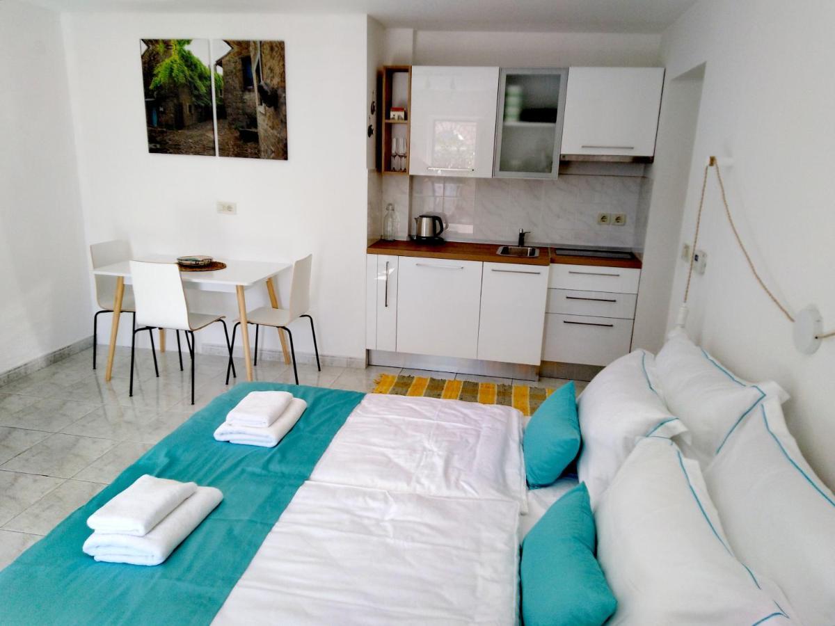 Olive Tree Apartments Умаг Экстерьер фото